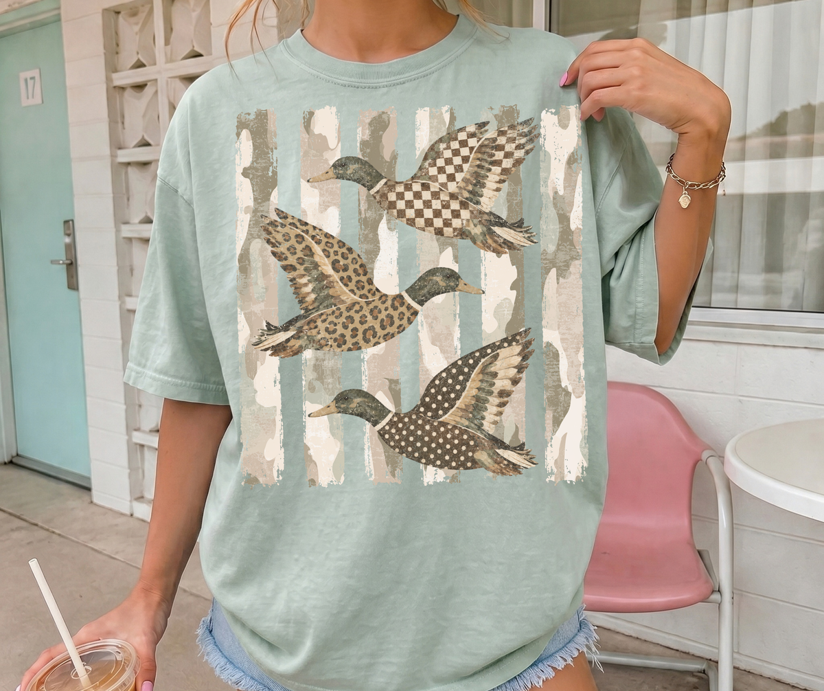 Patchwork Ducks graphic tee in Bay