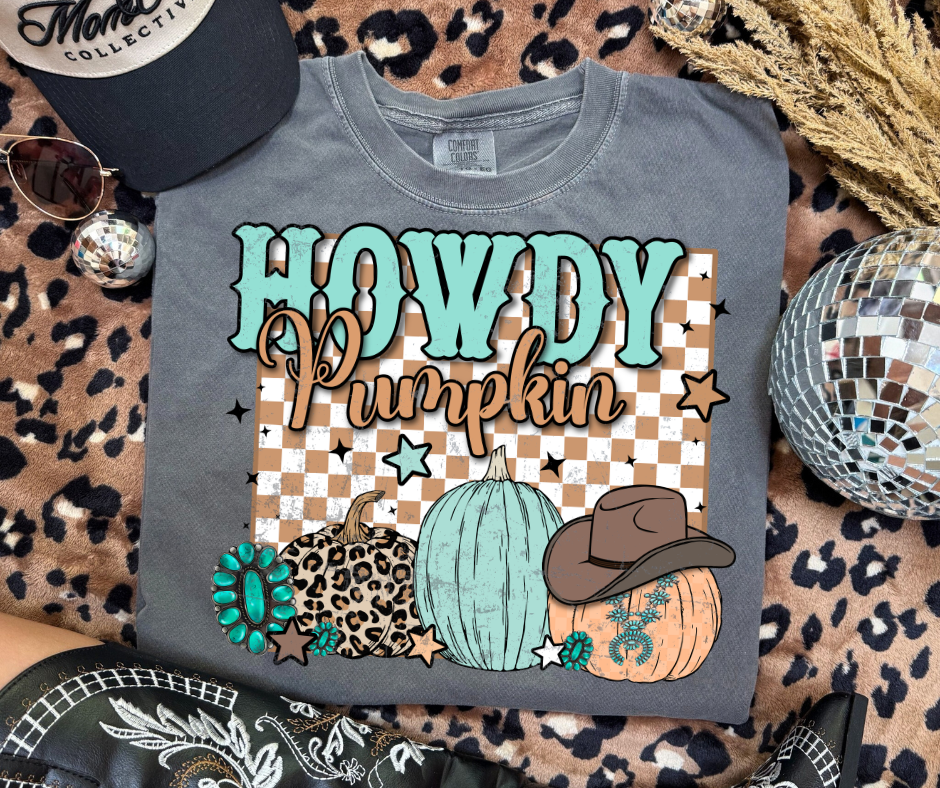 Howdy Pumpkin western fall graphic tee in Pepper