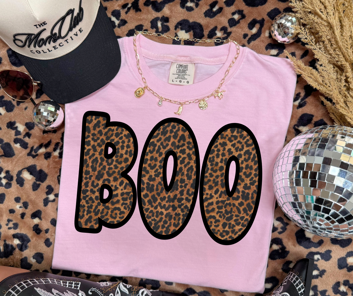 Leopard Boo graphic tee in Blossom