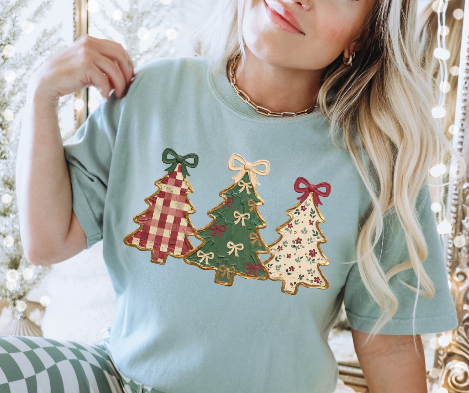 Painted Christmas Tree Trio graphic tee in Bay
