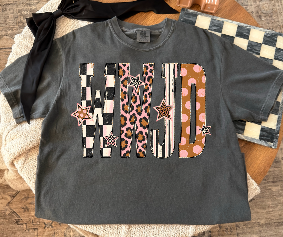 Wild graphic tee in Pepper
